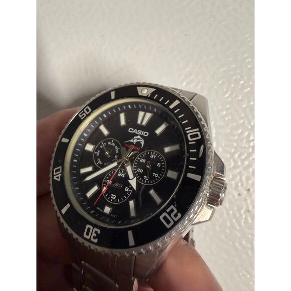 RARE Casio Duro MDV-303D-1A1V Marlin Watch - Picture 2 of 7